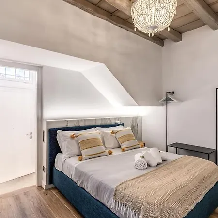 Apartment Piazza Dei Renzi Trastevere Building 4 Bedroom With Terrace Rome