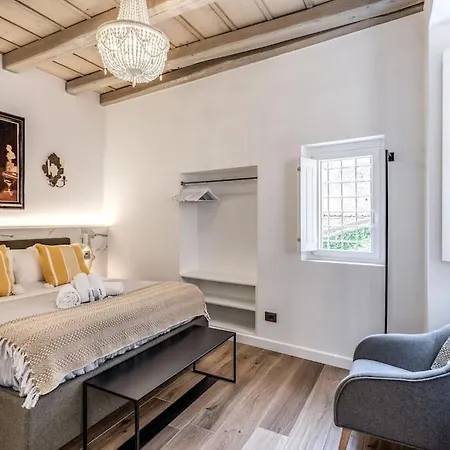 Piazza Dei Renzi Trastevere Building 4 Bedroom With Terrace Apartment *
