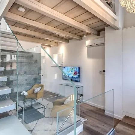 Piazza Dei Renzi Trastevere Building 4 Bedroom With Terrace * Rome