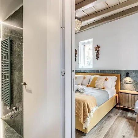 Apartment Piazza Dei Renzi Trastevere Building 4 Bedroom With Terrace