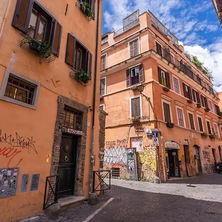 Piazza Dei Renzi Trastevere Building 4 Bedroom With Terrace Apartment