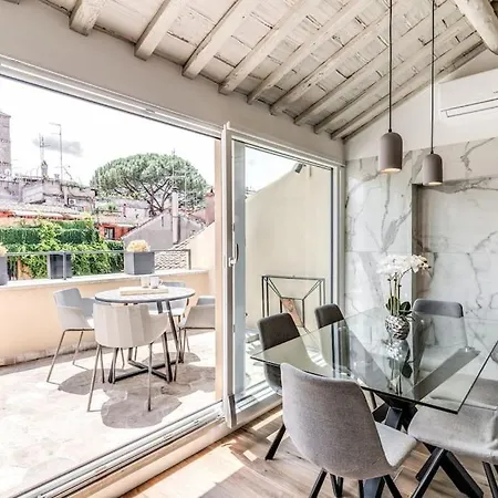 Piazza Dei Renzi Trastevere Building 4 Bedroom With Terrace Apartment Rome