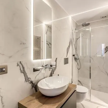 Piazza Dei Renzi Trastevere Building 4 Bedroom With Terrace Apartment Rome