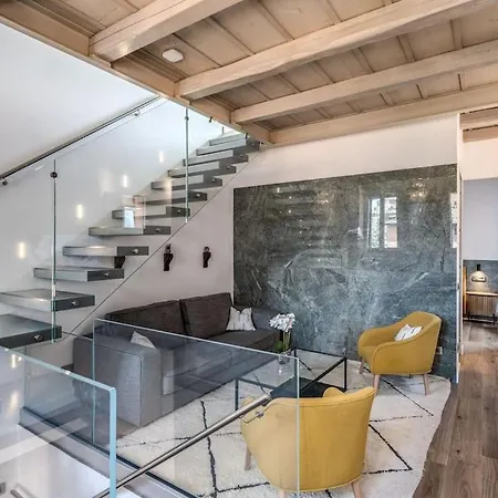 Piazza Dei Renzi Trastevere Building 4 Bedroom With Terrace * Rome